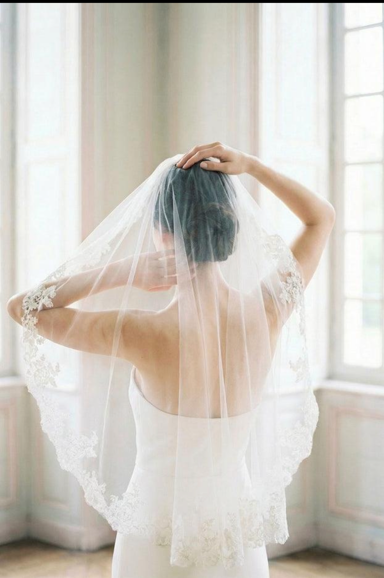 Fingertip bridal Veils