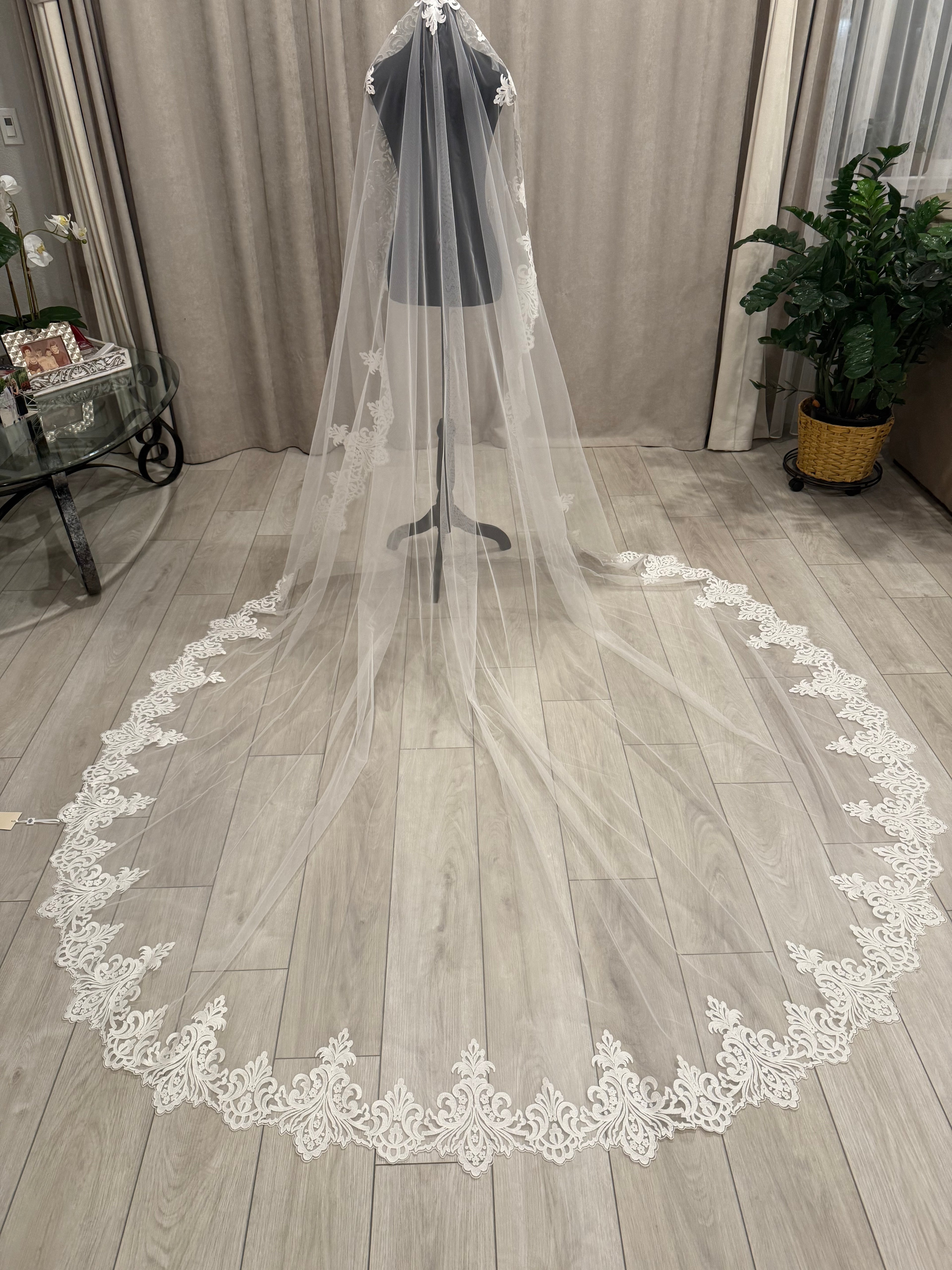 Royal Lace Mantila Veil